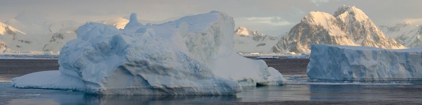 Ice floes in the Antarctic