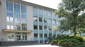 Die Volkshochschule Bremerhaven: Hier ist auch das Projekt "MIA" untergebracht