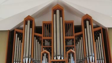 Eine Orgel.