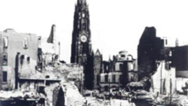 Bild von einer Trümmerstadt.