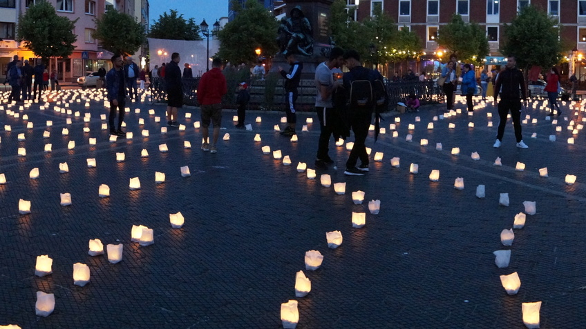 Lichterlabyrinth auf dem Theodor-Heuss-Platz zur Langen Nacht der Kultur 2019