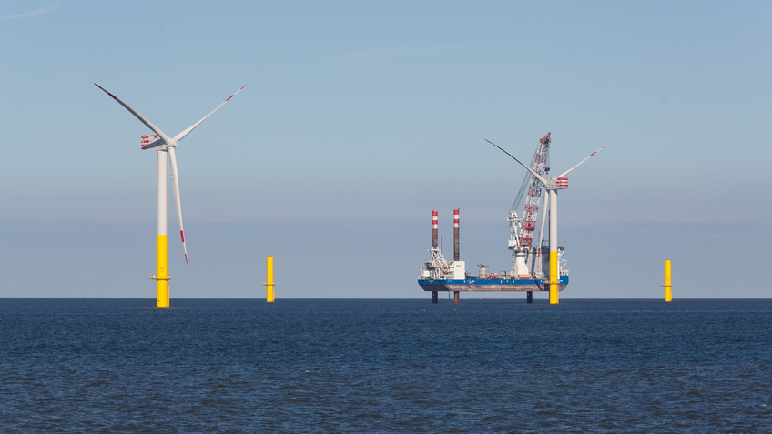 Für den Ausbau der Offshore-Windenergie braucht Bremerhaven dringend einen Hafen an der Weser, so Oberbürgermeister Melf Grantz. 