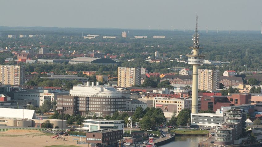 Luftbild der Seestadt Bremerhaven mit Blick auf des Alfred-Wegener-Institut.
