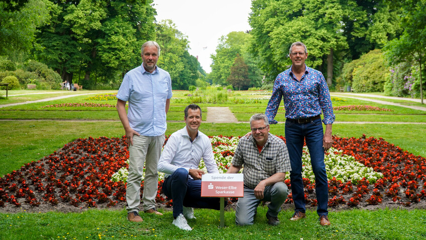 Zufrieden mit dem Ergebnis der Anpflanzung zeigten sich (von links) Mathias Neumann, Sören Spaude, Thorsten Hainhorst und Leroy Czichy.