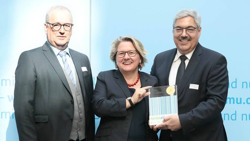 v.l.n.r.: Ulrich Feuersinger (Sprecher der IPR), Bundesumweltministerin Svenja Schulze und Oberbürgermeister Melf Grantz