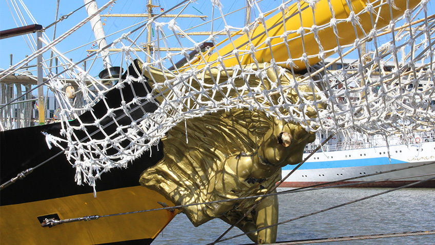 Figurehead on the bow of a sailing ship