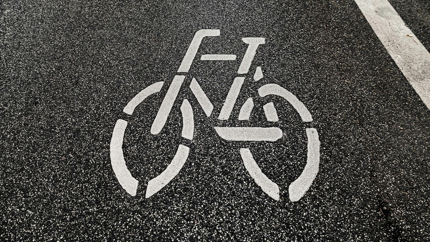 Fahrradmarkierung auf der Straße