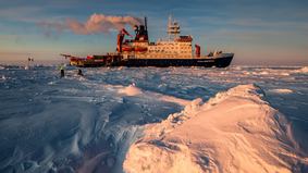 Forschungsschiff Polarstern in der Antarktis