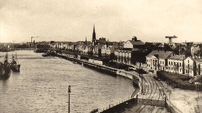 Historisches Bild eines Hafenareals.
