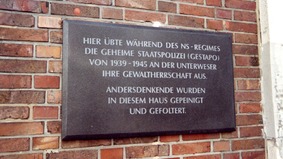 Gedenktafel Gestapo-Haus Elbestraße