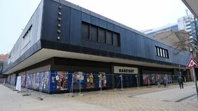 Das Karstadt-Gebäude in der Bremerhavener Innenstadt wird in den kommenden Monaten abgerissen. 