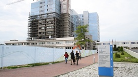 Steht im Mittelpunkt von Erweiterungsbauten und der geplanten Krankenhausreform: das Klinikum Bremerhaven Reinkenheide.