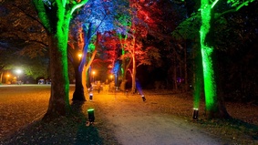 Illumination der Parkwege beim Lichterspektakel im Speckenbütteler Park;
