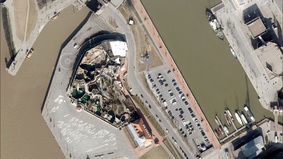 Luftbild vom Neuen Hafen mit dem Zoo am Meer