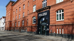 Eingang Ortspolizeibehörde Stadthaus 6