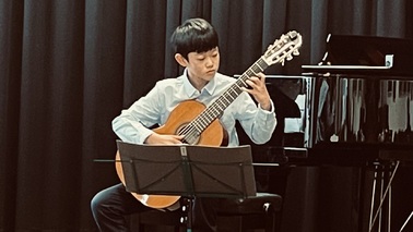 Kevin Kehan Jiang überzeugte in der Wertung Gitarre-solo.