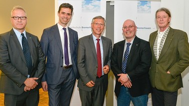Science meets Business-Team sowie Carsten Sieling, Grußredner der Veranstaltung am 02. Mai 2017