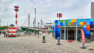 Tourist-Info Schaufenster Fischereihafen