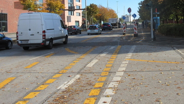 Stand Oktober 2020: Verkehrsführung und Beschilderung für den Radfahrstreifen an der Van-Ronzelen-Straße.